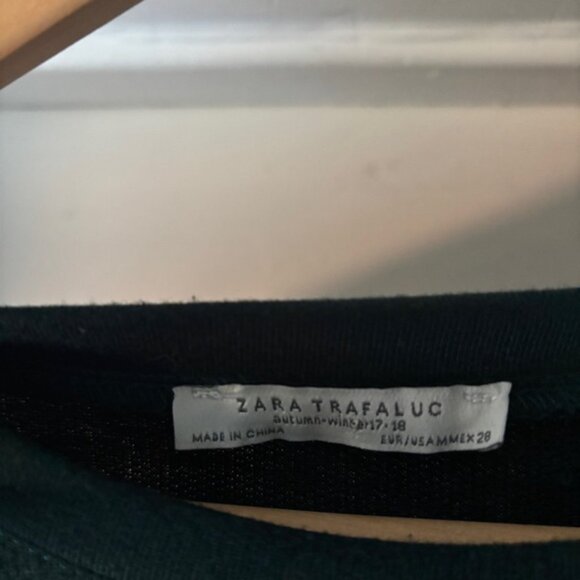 Zara Trafaluc Hunter Green Wide Long Sleeve Top Faux Fur Cuff Size S - Picture 11 of 11